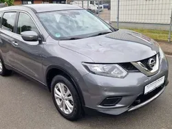 Grau Gebraucht 2015 Nissan X-Trail Visia SUV | 8.490 € (Etwas zu teuer)
