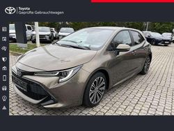 Manganbronze metallic Gebraucht 2022 Toyota Corolla Team Limousine | 28.490 €