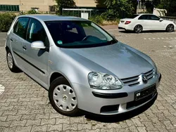Silber Gebraucht 2005 VW Golf V Trendline Limousine | 2.555 € (Fairer Preis)