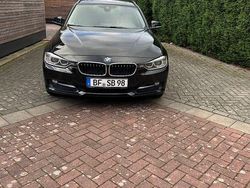 Schwarz Gebraucht 2014 BMW 320 Sport Line Kombi | 10.000 €