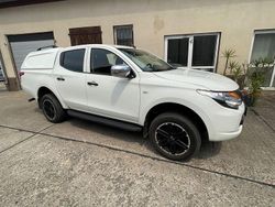 Weiß Gebraucht 2015 Mitsubishi L200 Abholung | 19.490 €