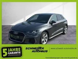Daytonagrau perleffekt Gebraucht 2024 Audi A3 Sportback S-Line Limousine | 25.590 €