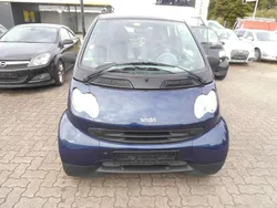 Blau Gebraucht 2002 Smart ForTwo Coupé Pure Kleinwagen | 1.280 € (Guter Preis)