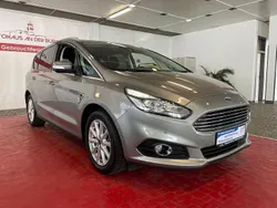 Silber Gebraucht 2017 Ford S-MAX Titanium Van / Kleinbus | 16.900 € (Guter Preis)