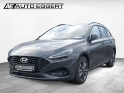 Grau Neu 2025 Hyundai i30 Advantage Kombi | 32.489 € (Teuer)