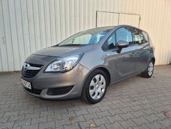 Grau Gebraucht 2016 Opel Meriva Edition Van / Kleinbus | 8.499 € (Fairer Preis)