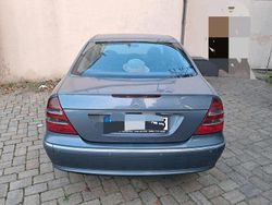 Blau Gebraucht 2003 Mercedes E220 Limousine | 3.900 € (Fairer Preis)