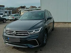 Grau Gebraucht 2021 VW Tiguan R-line SUV | 29.000 € (Guter Preis)