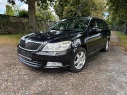 Schwarz Gebraucht 2009 Skoda Octavia Ambiente Kombi | 2.999 € (Superpreis)