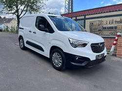 Weiß Gebraucht 2020 Opel Combo Selection Van / Kleinbus | 10.000 € (Fairer Preis)