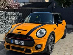 Orange Gebraucht 2018 Mini Cooper SD Kleinwagen | 18.200 € (Etwas zu teuer)