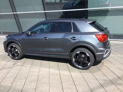 Grau Gebraucht 2024 Audi Q2 S-Line SUV | 38.300 € (Etwas zu teuer)