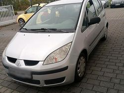 Grau Gebraucht 2007 Mitsubishi Colt Kleinwagen | 2.600 € (Etwas zu teuer)