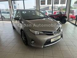 Grau Gebraucht 2013 Toyota Auris Hybrid Edition Limousine | 12.700 € (Fairer Preis)