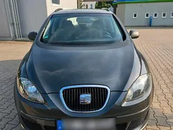 Grau Gebraucht 2008 Seat Altea XL Van / Kleinbus | 5.200 € (Teuer)
