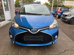 Blau Gebraucht 2016 Toyota Yaris Hybrid Edition-S Limousine | 13.190 € (Fairer Preis)