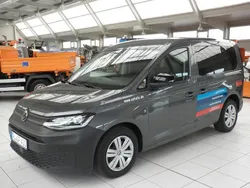 Grau Gebraucht 2021 VW Caddy Basis Van / Kleinbus | 31.440 € (Teuer)