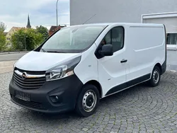 Weiß Gebraucht 2017 Opel Vivaro Van | 5.990 €