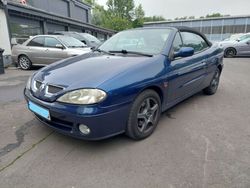 Blau Gebraucht 2001 Renault Mégane Cabriolet Cabrio | 899 € (Guter Preis)