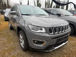 Grau Gebraucht 2020 Jeep Compass Limited SUV | 24.490 € (Teuer)