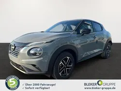 Ceramic grey/black Gebraucht 2024 Nissan Juke N-Connecta SUV | 25.490 € (Fairer Preis)