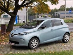 Blau Gebraucht 2014 Renault Zoe Kleinwagen | 5.999 € (Fairer Preis)