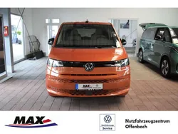 Energetic orange metallic Gebraucht 2025 VW T7 Van | 59.642 € (Fairer Preis)