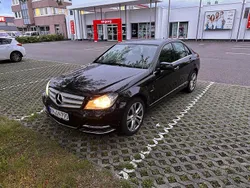 Schwarz Gebraucht 2012 Mercedes C220 Avantgarde Limousine | 10.500 € (Etwas zu teuer)