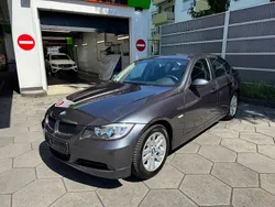 Grau Gebraucht 2006 BMW 318 Comfort Edition Limousine | 3.950 € (Fairer Preis)