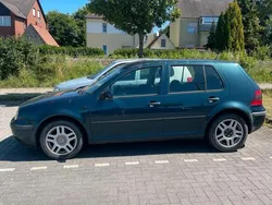 Grün Gebraucht 2001 VW Golf IV Kleinwagen | 700 € (Superpreis)