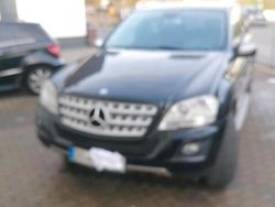 Schwarz Gebraucht 2008 Mercedes ML320 SUV | 6.900 €