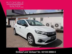 Weiß Gebraucht 2024 Dacia Sandero Essentiel Kleinwagen | 13.990 € (Superpreis)
