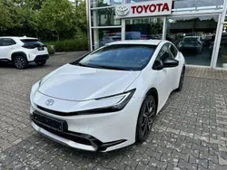 Weiß Gebraucht 2023 Toyota Prius Plug-in Hybrid Executive Kleinwagen | 37.580 € (Fairer Preis)