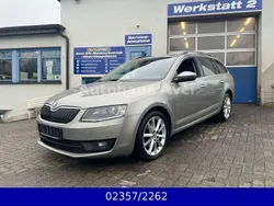 Beige Gebraucht 2013 Skoda Octavia Elegance Kombi | 8.999 € (Fairer Preis)