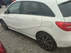 Weiß Gebraucht 2012 Mercedes B180 Van / Kleinbus | 9.500 € (Fairer Preis)