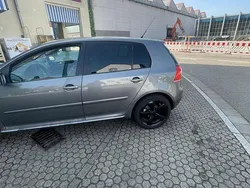 Grau Gebraucht 2007 VW Golf V Kombi | 1.000 € (Guter Preis)