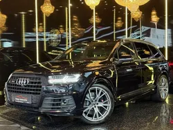 Schwarz Gebraucht 2018 Audi SQ7 S-Line SUV | 54.990 € (Etwas zu teuer)