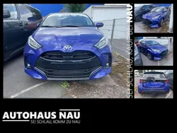Juniper blue Neu 2025 Toyota Yaris Hybrid Limousine | 23.990 € (Guter Preis)