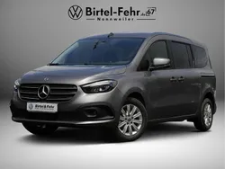 Schwarz Neu 2025 Mercedes 180 Progressive Limousine | 34.975 € (Superpreis)