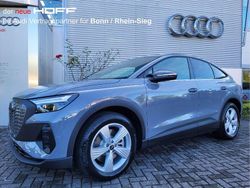 Grau Neu 2025 Audi Q4 Sportback e-tron Sport SUV | 49.975 € (Fairer Preis)