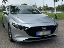 Silber Gebraucht 2021 Mazda 3 Limousine | 23.500 € (Fairer Preis)