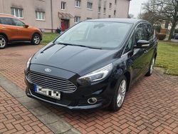 Schwarz Gebraucht 2016 Ford S-MAX Titanium Van / Kleinbus | 12.499 € (Fairer Preis)