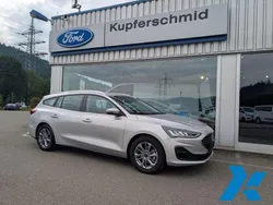 Silber Gebraucht 2024 Ford Focus Titanium Kombi | 28.990 € (Fairer Preis)
