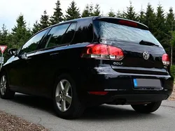 Schwarz Gebraucht 2011 VW Golf VI Limousine | 5.299 € (Fairer Preis)
