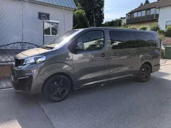 Grau Gebraucht 2019 Peugeot Traveller Van / Kleinbus | 29.500 € (Fairer Preis)
