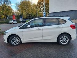 Weiß Gebraucht 2015 BMW 218 Active Tourer Comfort Edition Van / Kleinbus | 9.999 € (Fairer Preis)