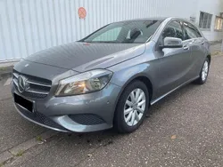 Grau Gebraucht 2015 Mercedes A180 Style Limousine | 13.990 € (Guter Preis)