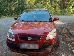 Rot Gebraucht 2006 Kia Rio Kleinwagen | 1.550 €