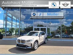 Dune grey Neu 2025 BMW iX1 Sport Line SUV | 42.790 € (Superpreis)