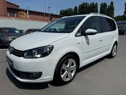 Weiß Gebraucht 2015 VW Touran Cup Van / Kleinbus | 10.900 € (Fairer Preis)
